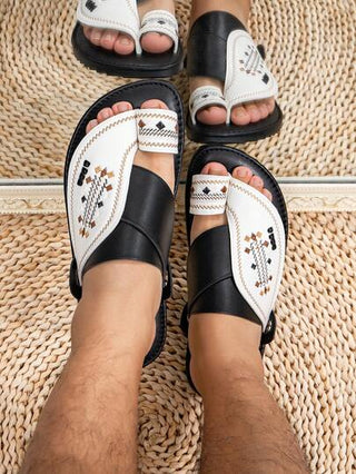 صندل مسطح مريح للرجال مطرز بالنقوش العربية، طراز