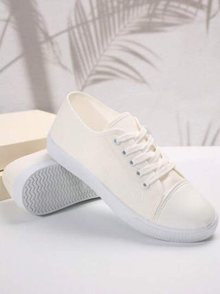 أحذية رياضية رجعية كاجوال, موديل جديد للربيع والخريف 2025, تصميم نيتشي أحذية بيضاء عصرية