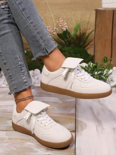 أحذية رياضية نسائية موضة، أحذية كاجوال مريحة وخفيفة الوزن على طراز الكلية، قابلة للانزلاق ، مناسبة لجميع الفصول