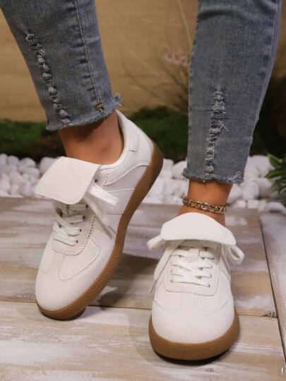 أحذية رياضية نسائية موضة، أحذية كاجوال مريحة وخفيفة الوزن على طراز الكلية، قابلة للانزلاق ، مناسبة لجميع الفصول