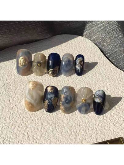 10 قطعة ظفر اصطناعي للصق، شكل مربع قصير مستدير، بتقنية التلطيخ والتطريز البارز ذو اللون الأزرق والأخضر، صناعة يدوية محضة