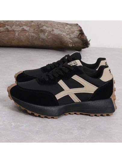 أحذية رياضية نسائية مريحة بأربطة - أحذية كاجوال متعددة الأغراض خفيفة الوزن، مع نعال مطاطية مانعة للانزلاق لجميع المواسم