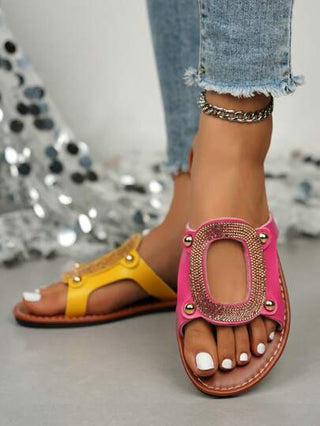 صنادل كاجوال مزينة بالراين ستون عصرية جديدة،جذابة ومناسبة للشاطئ والمنزل والرياضة الخارجية، تتميز بتصميمات رومانسية بسيطة وعتيقة