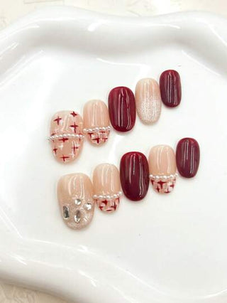 10 قطع مسامير بيضاوية مصنوعة يدويًا، بألوان متباينة متعددة وإكسسوارات من الراين، من جودة صالونات الحلاقة الراقية، مناسبة للاستخدام اليومي من قبل نساء بأساليب مختلفة، ويمكن تقديمها كهدايا