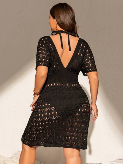 SHEIN Swim Lushore بلوزة كروشيه للنساء ذوات الأحجام الكبيرة ، مثالية للعطلات ، قطعة واحدة جديدة, بتصميم فتحة أمامية وخلفية على شكل حرف V عميق في الرقبة ، منامة للإستخدام على المايوهات