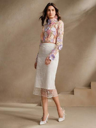 Anewsta بلوزة تنفيذية مرصعة بزهور ثلاثية الأبعاد وأكمام قصيرة للنساء، لون أبيض