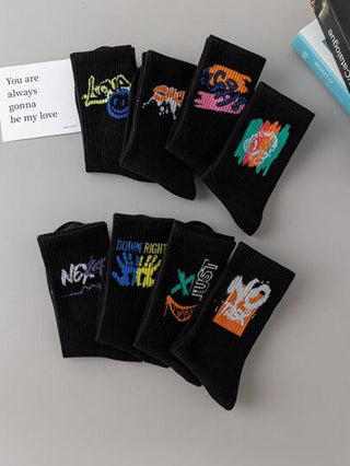 10 أزواج من الجوارب القصيرة المطبوع عليها الغرافيتي ذات الطراز الكاجوال، باللونين الأسود والأبيض لأسلوب الشارع المختلط التناسق، جوارب منتصف الساق التهوية، جوارب أزواج عصرية، للربيع/الصيف