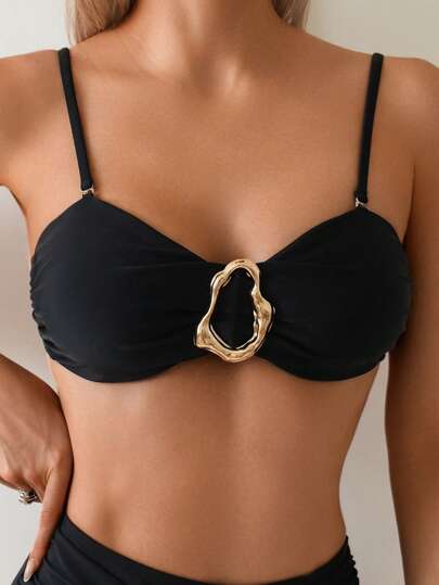 Swim Basics بنطال قابل للفك ذو خصر عالي رفيع مع اكسسوارات معدنية، مجموعة بيكيني بحري بحمالات رفيعة، ملائم لعطلة الشاطئ غير رسمي، باللون الأسود الكامل