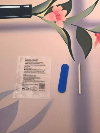 10 حبة أظافر مزيفة قصيرة بشكل بيضاوي فخمة مصنوعة يدويًا بتصميم فراشة بارك ، مع أدوات 3 قطع ، لاصق أظافر مناسبة للفتيات والسيدات في عملهن وحياتهن اليومية