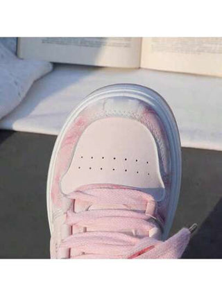 احذية رياضية كاجوال رتروية ذات وحدة أساس سميكة للنساء 2025 موديل الربيع، نسيج رخامي ملون بوردي أحذية الطالبات في الجامعة , أحذية رياضية متعددة الاستخدامات، تأتي صغيرة المقاس بمقاس واحد