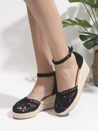 صنادل كعب عالي على شكل إسباندريل ، صنادل نسائية بتصميم مفرغ وعصري على شكل صياد مفرغة من الوسط مع شريط