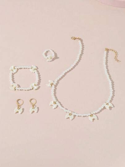 5 قطع/مجموعة طقم مجوهرات للبنات من قلادة وسوار وخاتم وأقراط، مطعم بفضفيضات اصطناعية بشكل فراشة بأسلوب الأميرات
