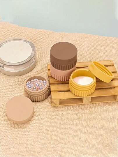 قارورة سفر صغيرة 1 قطعة من السيليكون محكمة الإغلاق ومقاومة للتسرب، محمولة للتخزين كالكريمات، المجوهرات ،مستلزمات السفر والمخيم ، والمدرسة