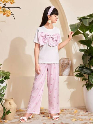 girls-sets مجموعة بناطيل ماركة ويت فتيات مراهقات - تي شيرت أبيض قصير الأكمام مزين بفيونكة قطعات وردية 3D وبناطيل رجل مستقيمة فضفاضة ، مناسبة للمدرسة ،الخروج ،العطلات ،والارتداء اليومي العادي