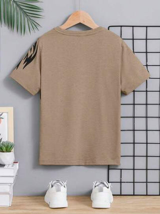 SHEIN تي شيرت كاجوال مُحبك بنمط أسد وأحرف مناسب للأطفال المراهقين