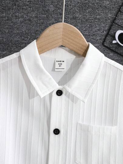 SHEIN قميص صبي عادي أبيض اللون بجيب أساسي للربيع والخريف والشتاء وذوي الياقات الصغيرة