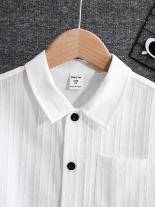 SHEIN قميص صبي عادي أبيض اللون بجيب أساسي للربيع والخريف والشتاء وذوي الياقات الصغيرة