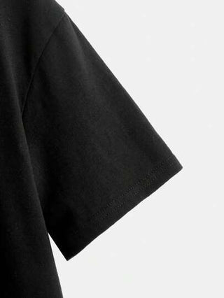 SHEIN تي شيرت بولو كريو كنت بنمط رياضي رسومي لون أحادي للشباب المراهقين