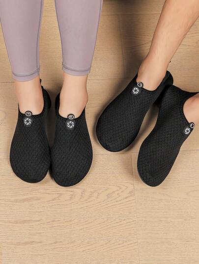 أحذية اللياقة البدنية للنساء للاستخدام الداخلي، من مادة ناعمة الأسفل ، خفيفة الوزن ، مانعة للانزلاق ، مناسبة لصالة الألعاب الرياضية المنزلية ، التمارين الحركية ، اليوجا ، الرقص ، التدريب الشامل