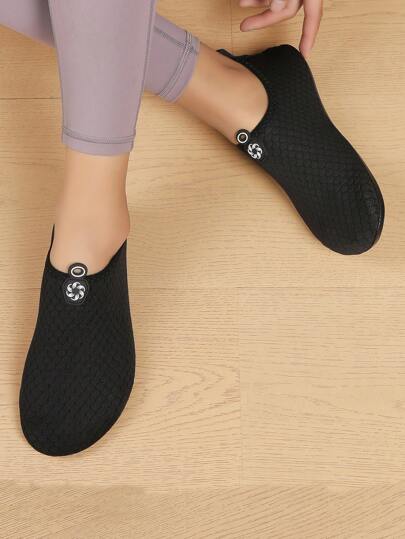 أحذية اللياقة البدنية للنساء للاستخدام الداخلي، من مادة ناعمة الأسفل ، خفيفة الوزن ، مانعة للانزلاق ، مناسبة لصالة الألعاب الرياضية المنزلية ، التمارين الحركية ، اليوجا ، الرقص ، التدريب الشامل