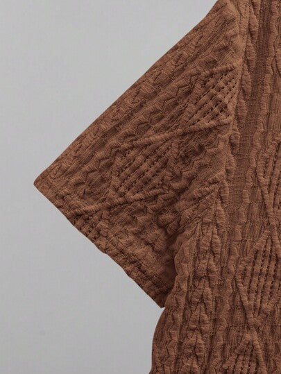 SHEIN قميص صبي توين مناسب فضفاض بأكمام قصيرة ويحتوي على نقش ياكارد وياقة مطوية