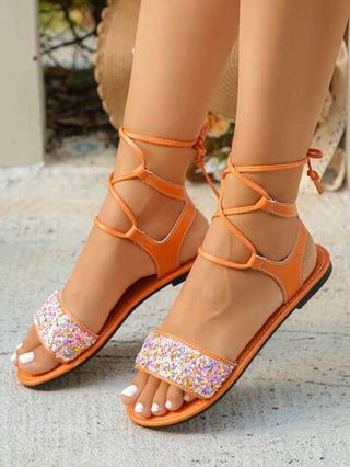 صنادل مسطحة للنساء مزينة بتشكيلة ترتر ذات أشرطة برتقالية مع إبزيم للكاحل، موضة أوروبية وأمريكية جديدة للصيف، متعددة الاستخدامات لارتداء اليومي، خفيفة الوزن ومريحة