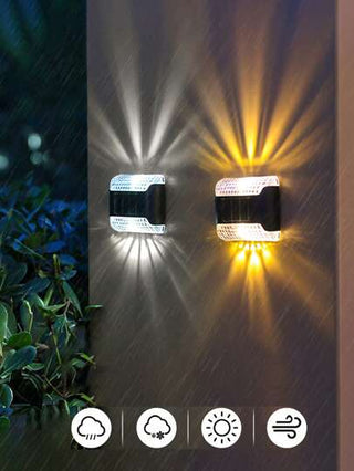 4 قطعة ضوء جداري شمسي متوجه لأعلى وأسفل ذو انكسار، ضوء LED شمسي جداري متوجه لأعلى وأسفل، خيارات الضوء الأصفر/الأبيض، مناسب للأرصفة والأسوار والجدران والحدائق والساحات الخلفية، التحكم بحساس الضوء (تعمل بطاقة شمسية)