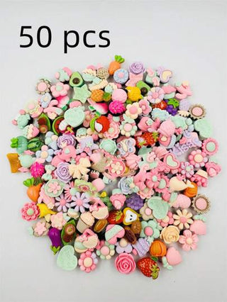 10 قطع/20 قطعة/30 قطعة/50 قطعة/100 قطعة من الشارمات المزينة بتصاميم كرتونية بلاستيكية مختلفة لأحذية السبلة والصندل والكلوج، عشوائية الأنماط، هدايا عيد ميلاد، تفضلات الحفلات