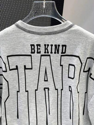 SHEIN تي شيرت تريكو فضفاض بياقة مستديرة "Coolkids" مطبوع عليه حرف ولصقات للأولاد في سن المراهقة