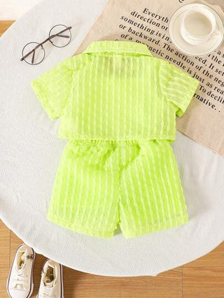 SHEIN Genkimix Kids مجموعة بدل مكونة من 3 قطع للبنات الصغيرات، قميص قصير من نسيج ملمسي وشورت + بدلة قصيرة، مناسبة للاستخدام اليومي في الصيف
