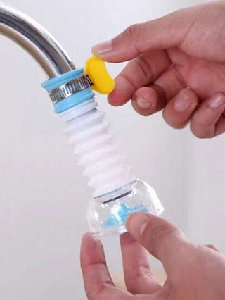 قطعة واحدة مُطيّل حنفية الماء قابل للدوران 360 درجة ورش المياه ضد التناثر مع نظام ترشيح معدني, توفير الماء, مع تصميم قفل محسّن، مناسب لمخرج ماء دائري 16-19 مم، ضروري لاستخدام المطبخ والحوض الخارجي