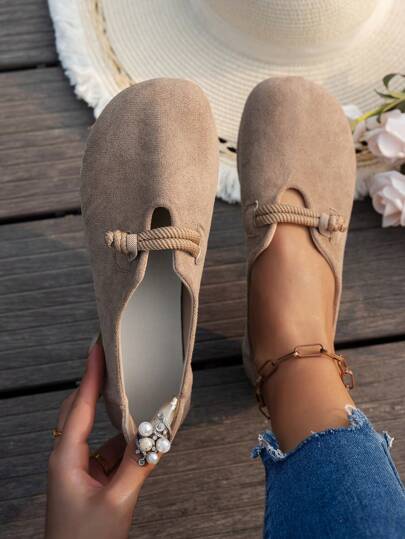 أحذية نسائية مسطحة بطرف مستدير من جلد الغزال مريحة بقاع ناعمة، متعددة الاستخدامات باللون البني، بسيطة وكاجوال، خارجية مانعة للانزلاق، مناسبة للأمهات والنساء الحوامل