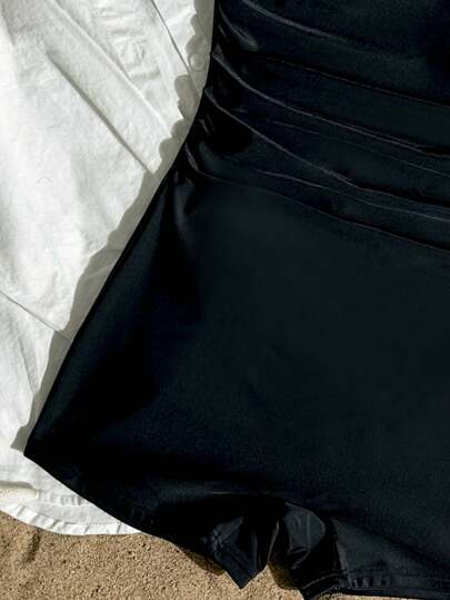 SHEIN بدلة سباحة للفتيات المراهقات بحلة واحدة باللون الأسود مع كشكشة على الرقبة الحالك ، ملابس سباحة مبسطة مناسبة