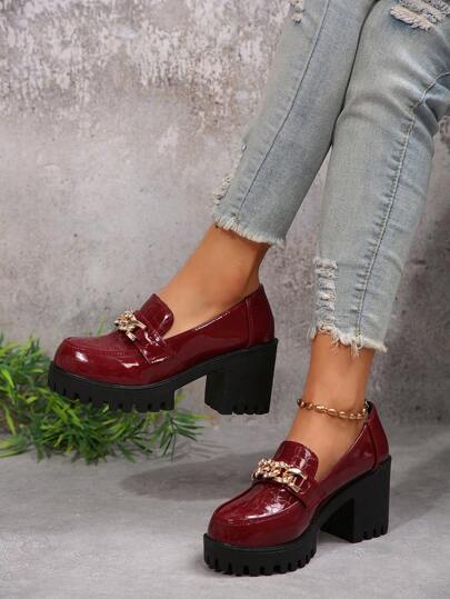 أحذية أوكسفورد حريمي أحذية أكسفورد المنصة المقاومة للماء بكعب سميك ذات إصبع قدم مستدير مع زخرفة سلسلة معدنية، نمط فينتاج، جلد PU ذو كعب عالي بلون أحمر عتيق ، أحذية العمل بطراز بريطاني، مقاس أصغر بمقدار مقاس واحد