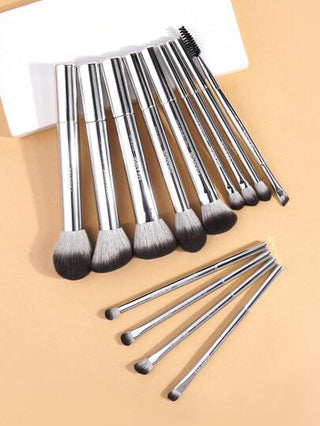 MAANGE 13 قطعة من مجموعة فرش المكياج الناعمة والطويلة المصنوعة من الألومنيوم الاحترافية، فرشاة أساس ناعمة، فرشاة ظلال العيون، فرشاة الحواجب، فرشاة خلط الألوان، فرشاة التبريز، فرشاة الكونسيلر، فرشاة مكياج للمساحيق والسوائل والكريمات، للاستخدام اليومي...