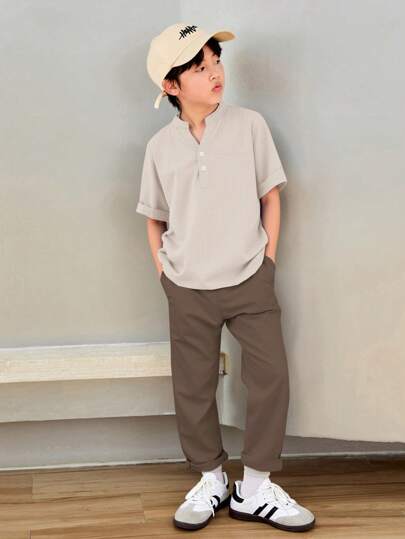 SHEIN طقم قميص أكمام قصيرة وبناطيل كاجوال للصبية المراهقين