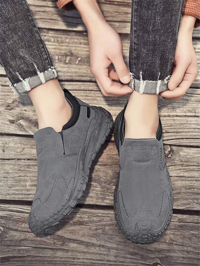 أحذية عمل جديدة للرجال لعام 2025، أحذية رياضية عصرية قابلة للبس بسهولة، تنفس، آمنة للاستخدام الخارجي، مقاومة للانزلاق والزيت وللماء ذات نعل سميك، أحذية كاجوال مناسبة للطهاة