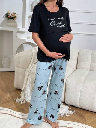 Shein Underwear&Sleepwear Maternity بيجاما حمل قصيرة الأكمام بتصميم رضاعة مطبوع عليها رموز وحليات رموش
