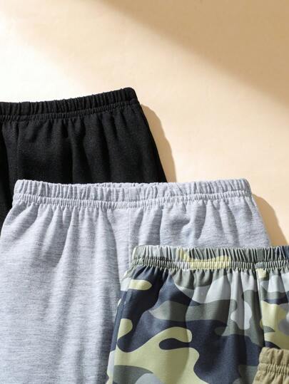 SHEIN 4 قطع من بنطلونات أساسية يومية متنوعة للأطفال الصغار، مطبوع بطبعة قرن 3D واستخدام الأشكال العسكرية الأخضر والتعددية في الألوان، من قماش محبوك ناعم ومريح، مناسب للارتداء اليومي والأنشطة الخارجية والمنزلية والرياضة خلال جميع الفصول