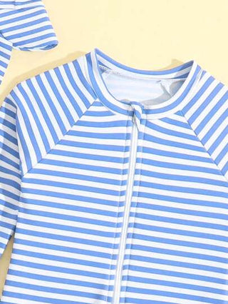 مايوه أولادي بدلة سباحة طفل صبي مخطط عشوائي مع شورت، إضافة طبعة عنق للسباحة مجانية