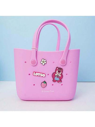 Miniso حقيبة يد نساء ديزني بمقاس كبير مصنوعة من مادة EVA بتصميم جميل، حقيبة بينتو للبنات للسفر والخروج بطبعات فراولة، دبدوب، ماري القط، ستيتش، لوسيفر، زينة عيد الميلاد 2024