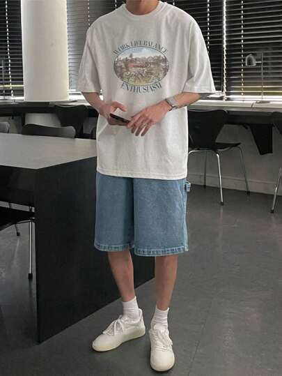 DAZY تي شيرت رمادي للرجال بطباعة المشاهد الجبلية والأحرف ، صيفي