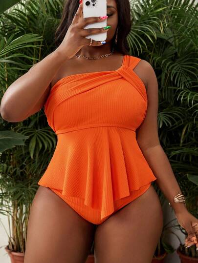 Slaydiva مجموعة ملابس سباحة للأحجام الكبيرة تتكون من قطعتين؛ ملابس علوية مكشكش غير متماثل وسراويل ذات خصر مرتفع بشكل مثلث، مناسبة للحفلات الشاطئية واللياقة البدنية