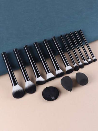 15 قطعة /13 قطعة /11 قطعة /8 قطعة /6 قطعة مجموعة فرش مكياج، تشمل فرشاة البودرة، فرشاة أحمر الخدود، فرشاة البرز، فرشاة ظلال العيون، فرشاة رموش، فرشاة خط العين، مصنوعة من ألياف صناعية عالية الجودة، كما تتضمن أنواع مختلفة من الفرش للاستخدام اليومي،...