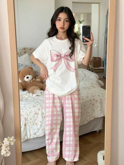 بيجاما مجموعة تي شيرت t كم قصير رقبة دائرية مزينة بفيونكة وبنطلون بيجامة مستقيم مرتاح مع بنمط مربعات للبنات المراهقات، ال- 2قطعة