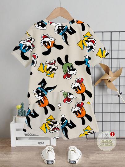 مجموعة تيشيرت بياقة طاقم وشورت 2 قطعة، بطبعة كلب كرتوني غير رسمي للأطفال الصبية، صيفي