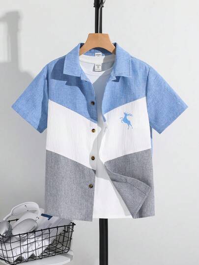 قميص أكمام قصيرة للفتى المراهق، شكل جذاب بتلوين بلوك ياقة، مناسب للذهاب للجامعة والمدرسة والارتداء اليومي العادي والرياضة في فصلي الربيع والصيف