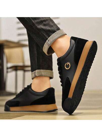 أحذية رياضية كاجوال للرجال ذات لون مجموعة لون أسود بطراز قديم مربوطة بسير