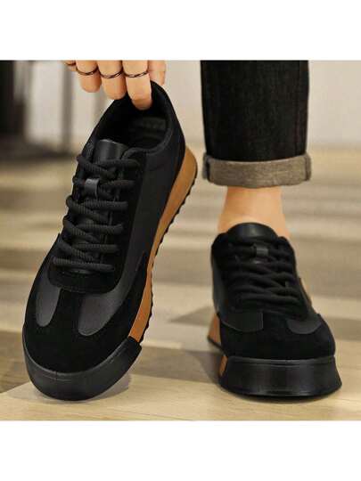 أحذية رياضية كاجوال للرجال ذات لون مجموعة لون أسود بطراز قديم مربوطة بسير