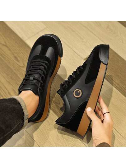 أحذية رياضية كاجوال للرجال ذات لون مجموعة لون أسود بطراز قديم مربوطة بسير